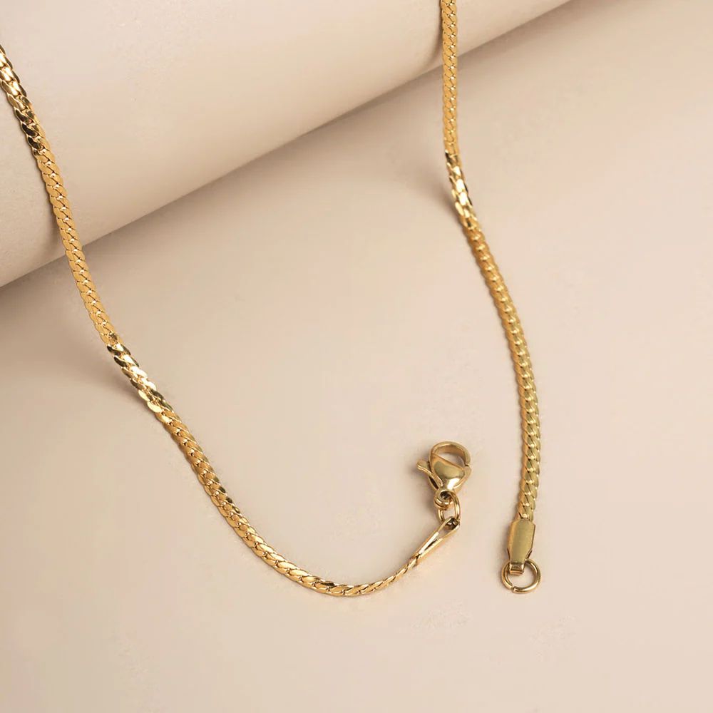 Minimalist twisted chain