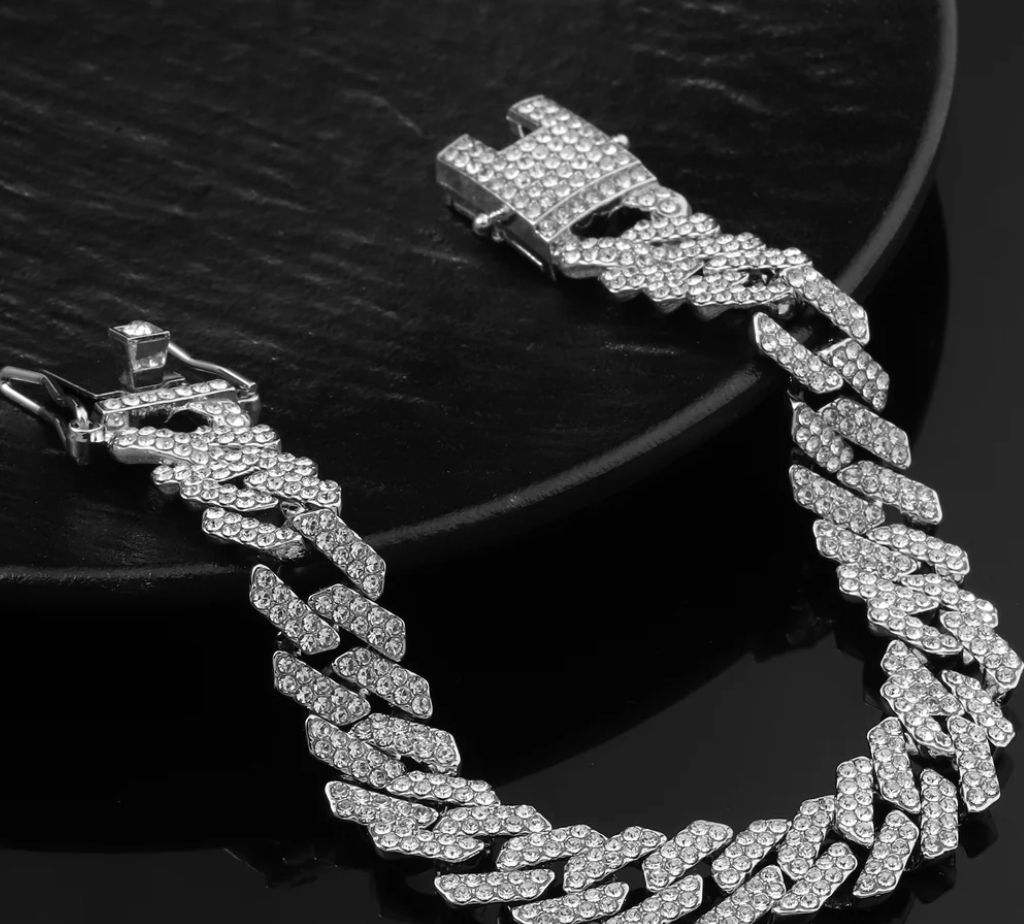 Karan aujla’s Diamond ice cuban bracelet